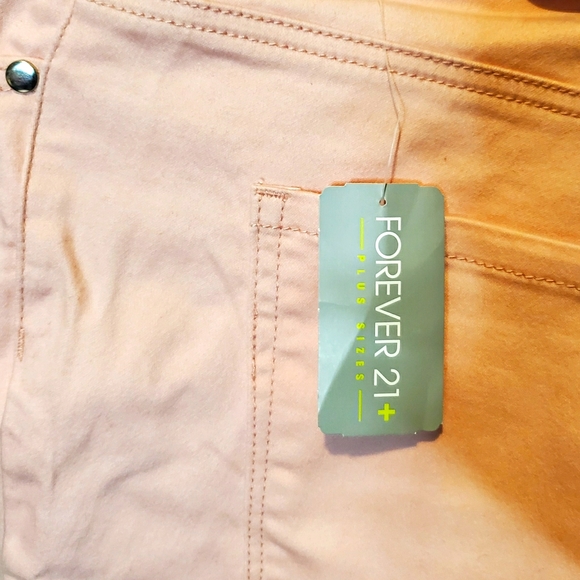 Forever 21 Plus Skinny Denim Pant - Picture 4 of 5